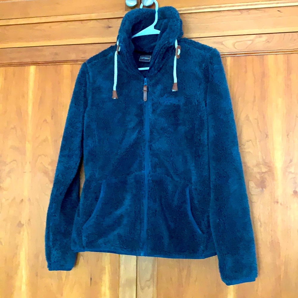 Ice Peak pullover in navy. Very soft